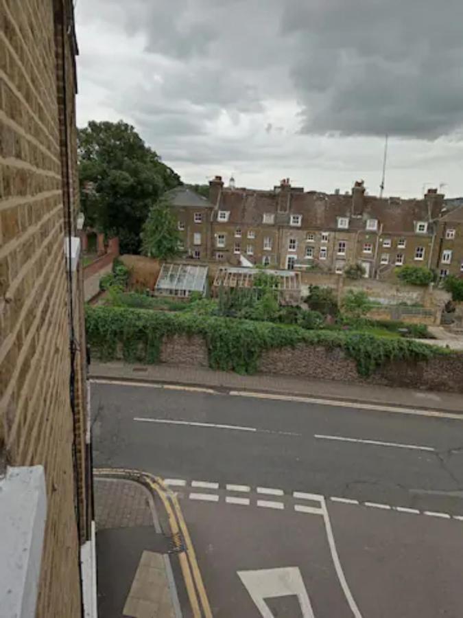 Havisham Studio Flat Rochester Me1 1Xz Strood Bagian luar foto